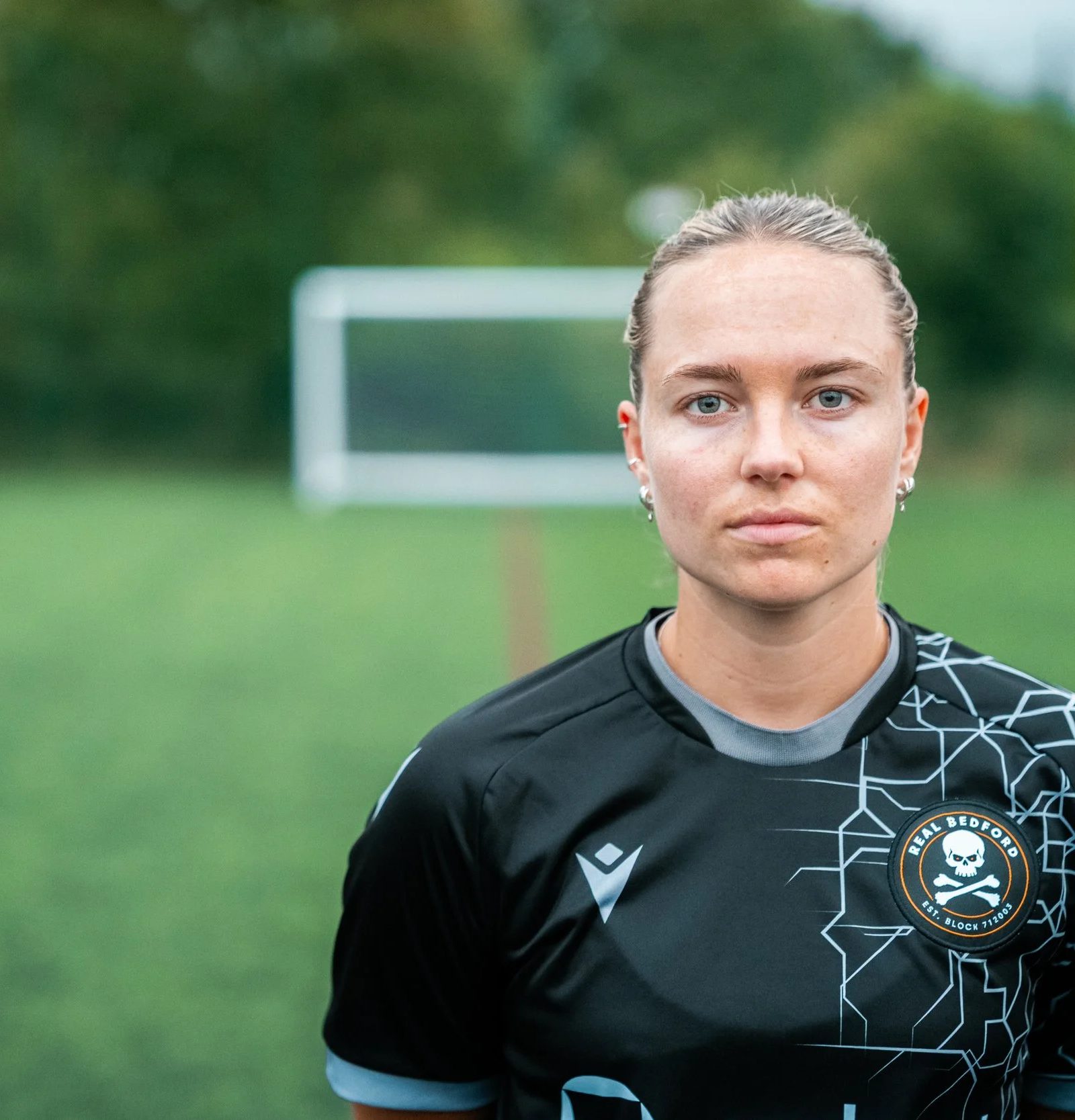 Abbie Bensted Signs for the Pirates