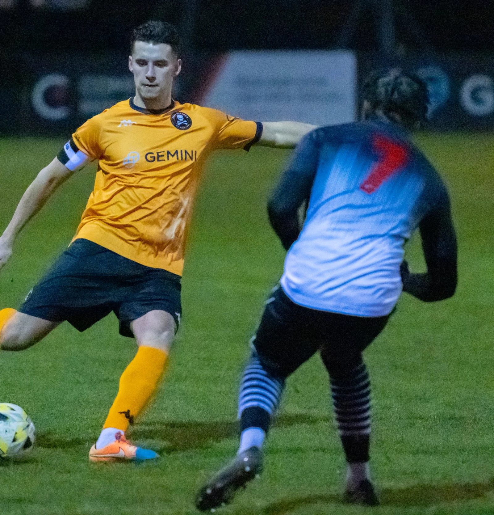 Amersham Town Hold Real Bedford to 0-0 Draw at McMullen Park