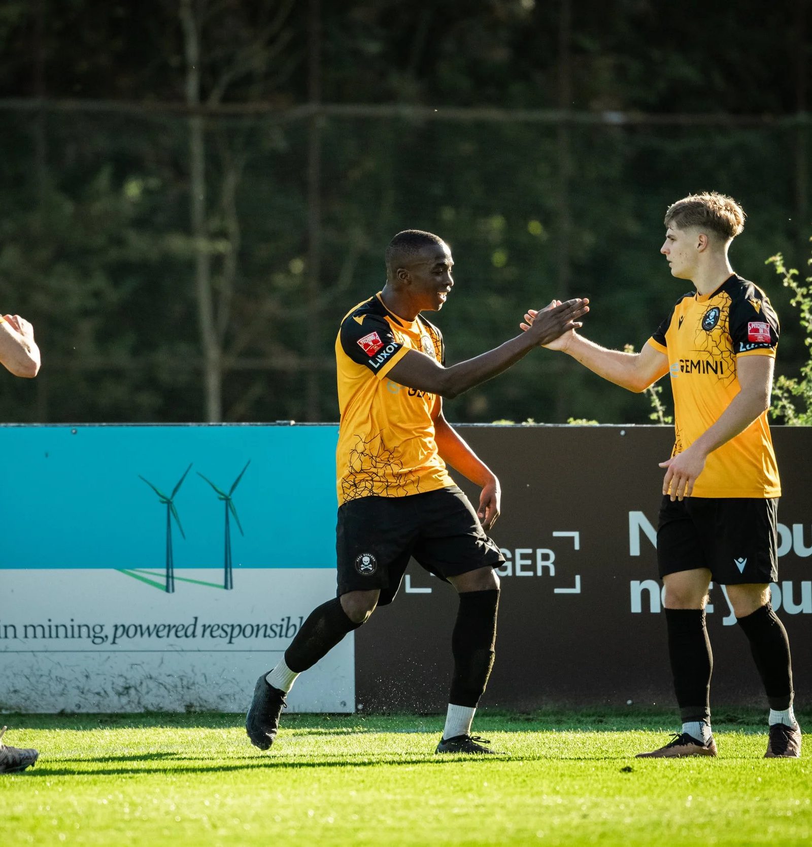 Pirates Sink Thame United in 9 Goal thriller at Ledger Stadium
